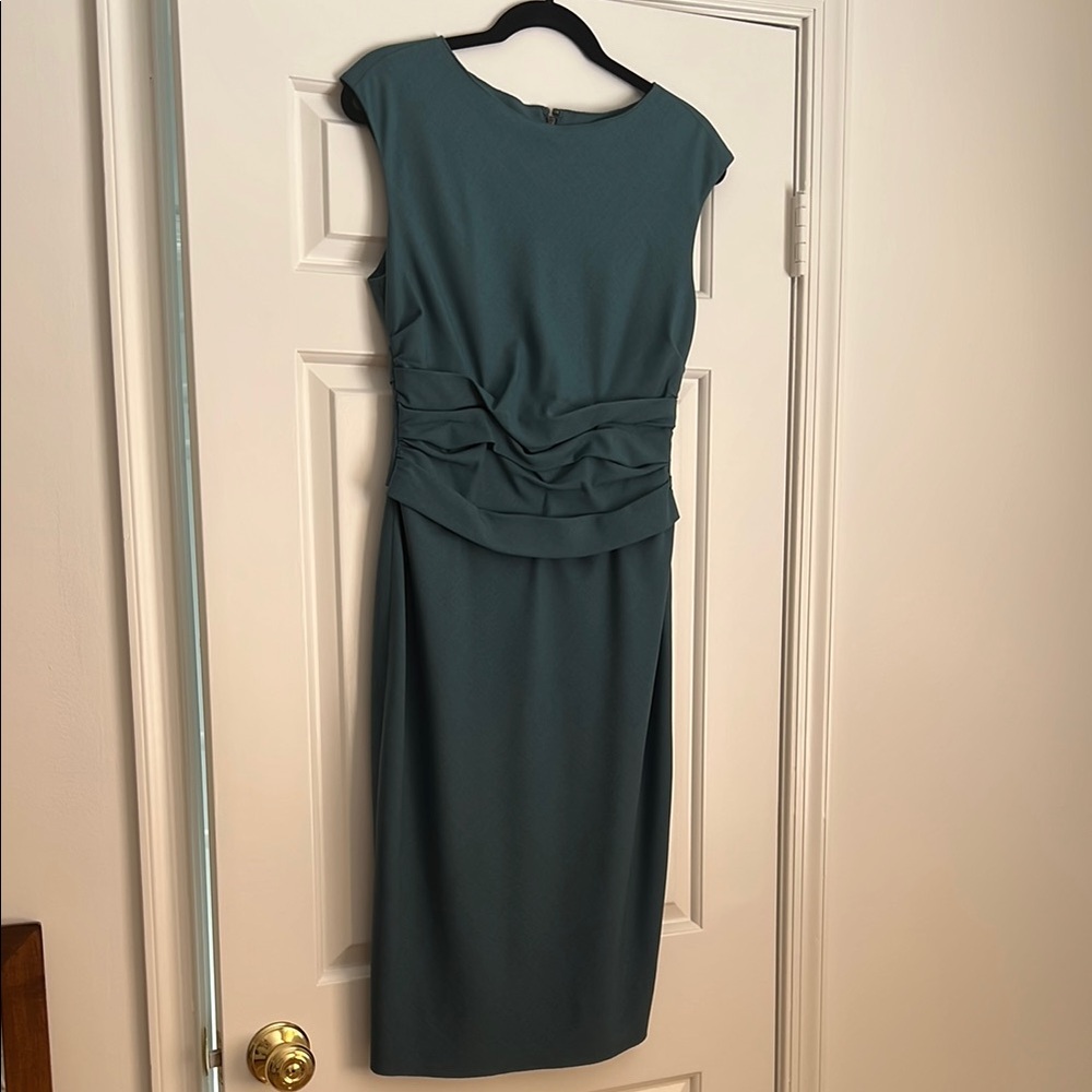 Elegant Green Sleeveless Dress